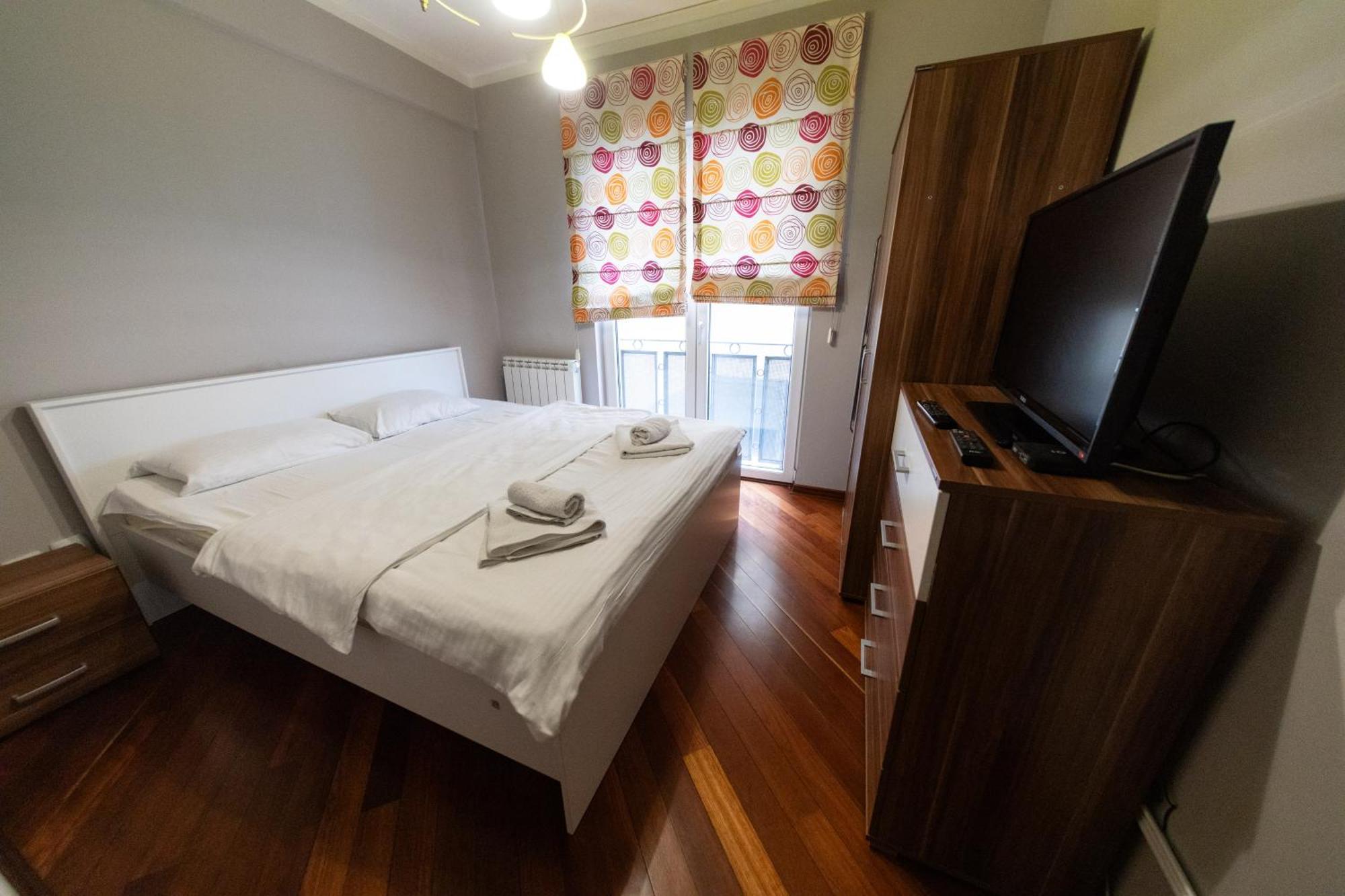 Lux Place Apartments Downtown ครากูเยวัตส์ ภายนอก รูปภาพ